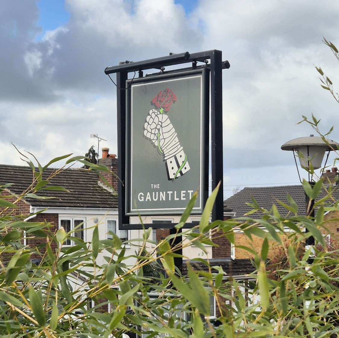 The Gauntlet pub interior, Kenilworth